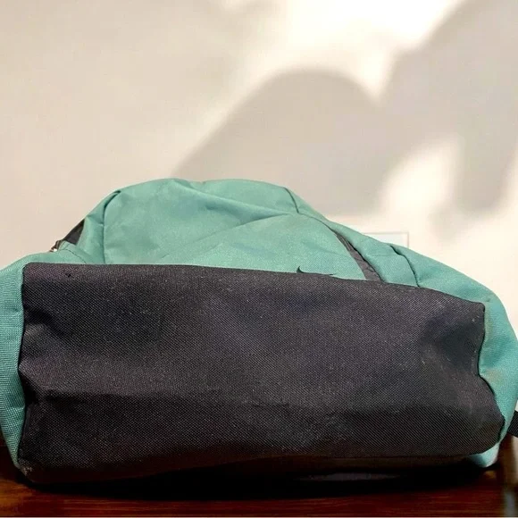 SOLD
NIKE RARE Olive Green Backpack preloved condition bag tote technical retro - Picture 11 of 13